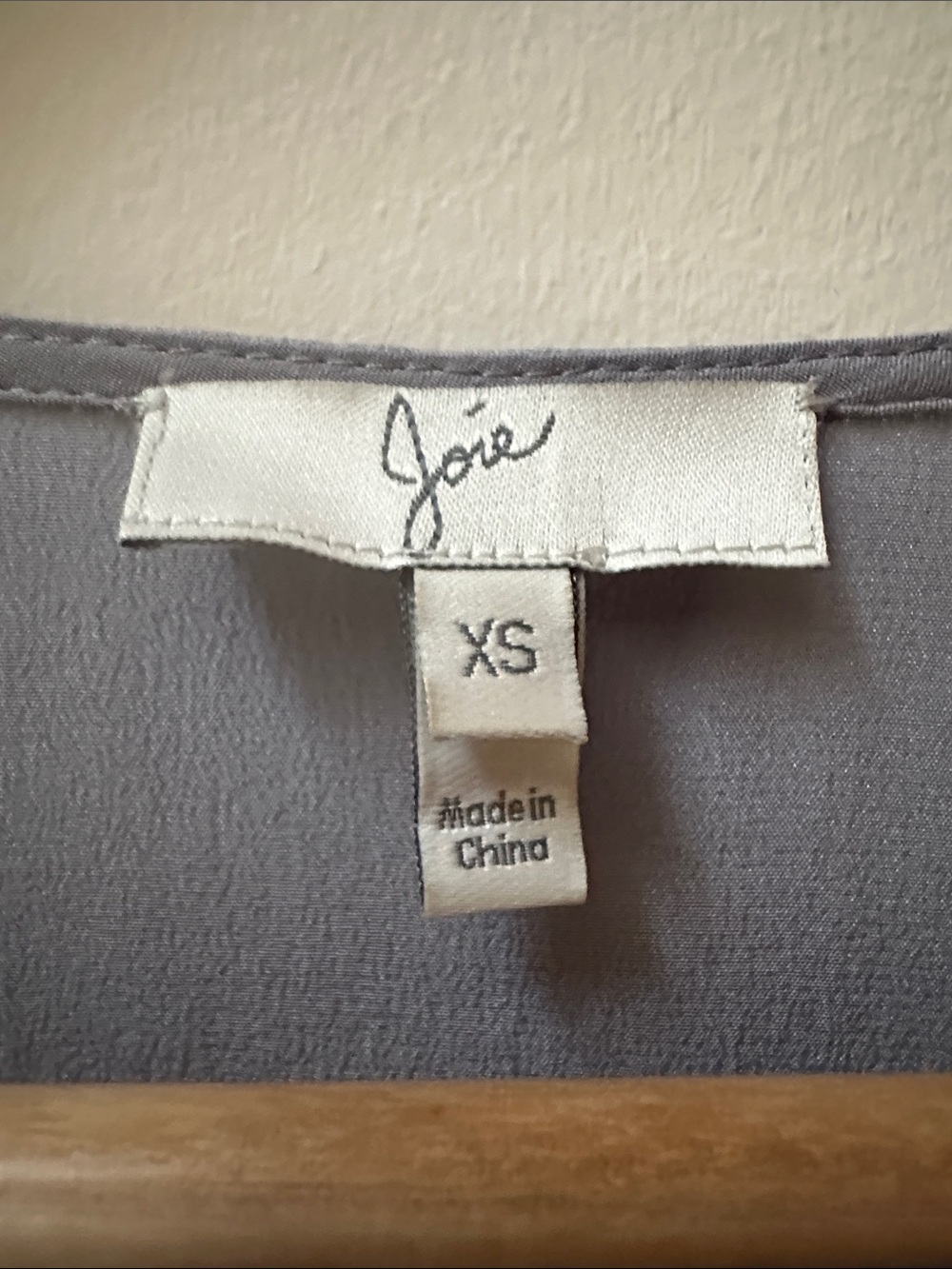 Joie Dusty Lavender V-Neck Long Sleeve Silk Blouse - Picture 3 of 8